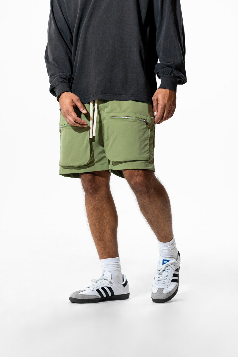 MULTI-POCKET SHORTS (GREEN)